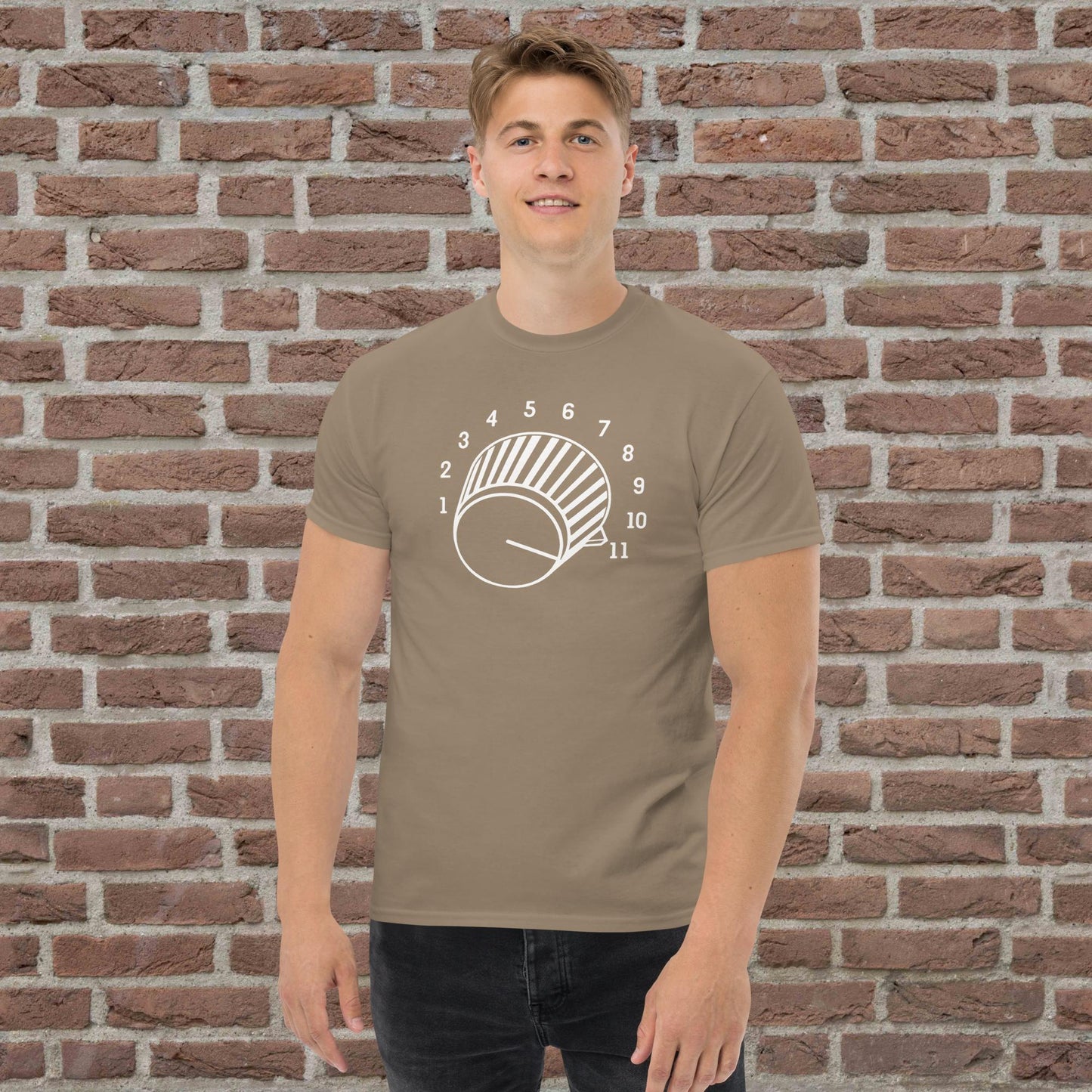 This Goes to 11 T-Shirt (White Knob)