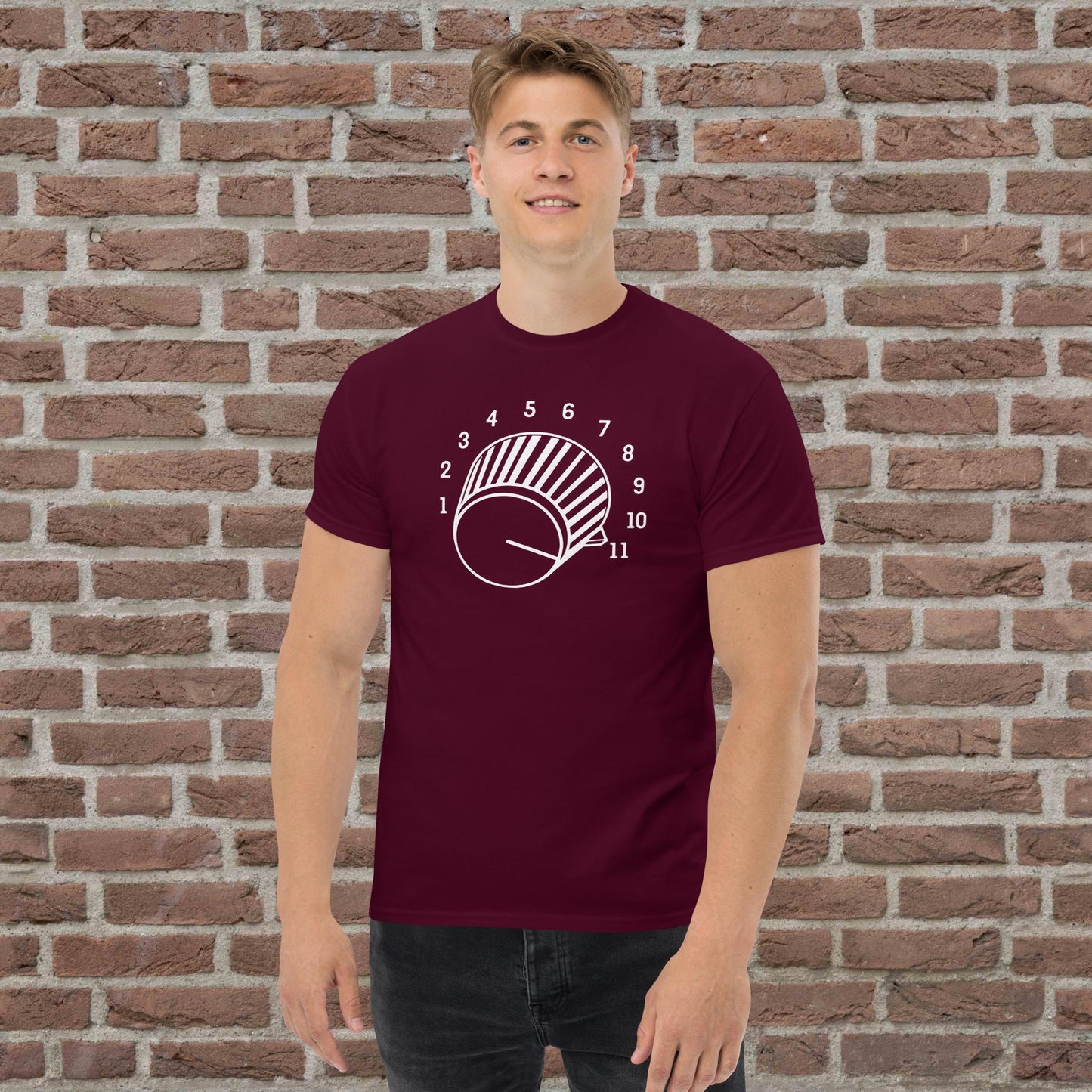 This Goes to 11 T-Shirt (White Knob)