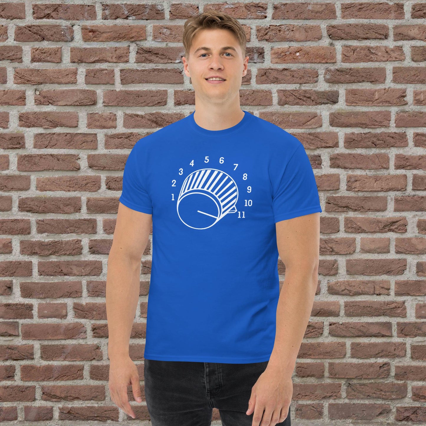 This Goes to 11 T-Shirt (White Knob)